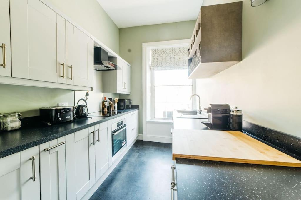 Luxury, Central, Sun-Filled 3 Bed Haven In Bath Exterior photo